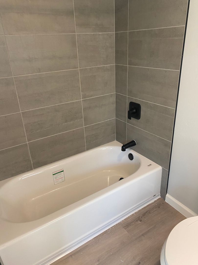 Carlsbad Apartment: 945-983 Pine Avenue