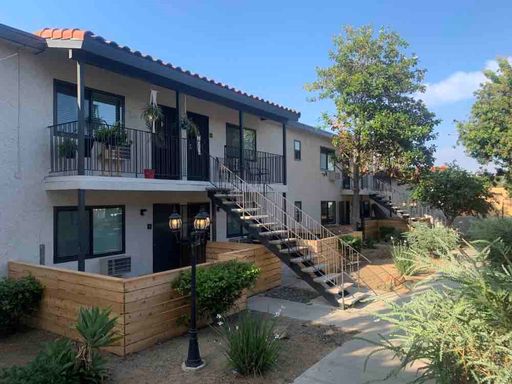 MOVE IN SPECIALS-Limited Time Offer** Newly Renovated 1-BR in the heart of Vista! – photo 1