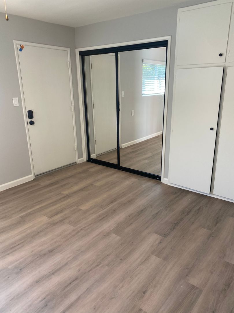 Carlsbad Apartment: 945-983 Pine Avenue