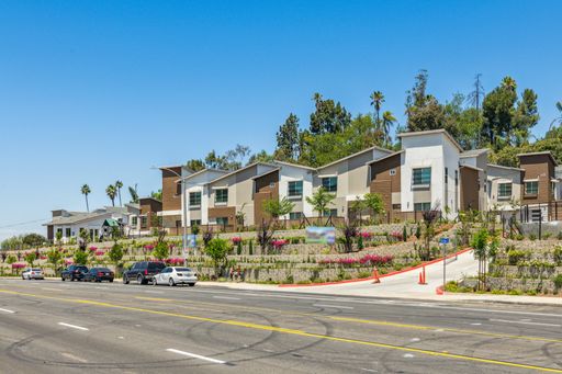 Coming Soon! Huge 2-Bedroom Townhouse for Rent in Vista! Won't Last Long! – photo 1