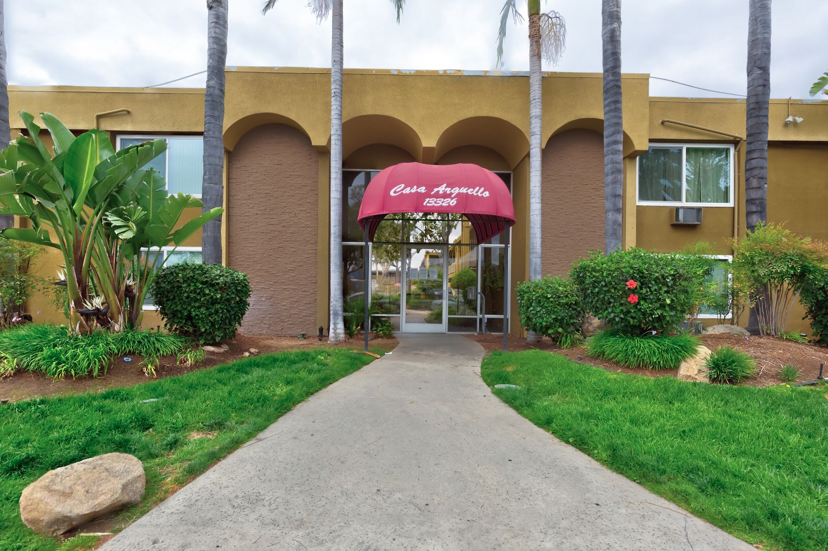 Poway Apartment: 13326 Community Road