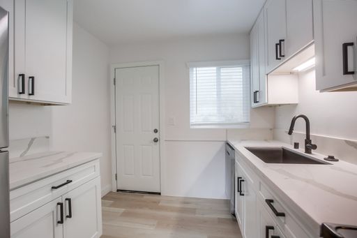 COMING SOON!!! ***PRICE DROPPED*** 2-BR/1-BA Unit - Just Renovated!! – photo 1