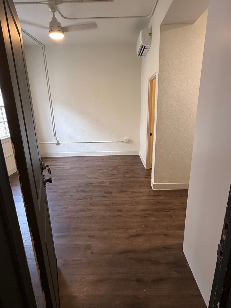 San Diego Apartment: 509 Park Blvd