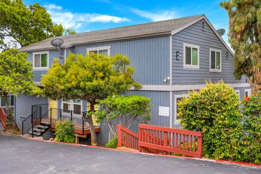 Amazing 3 bedroom Townhome! Move in Now!