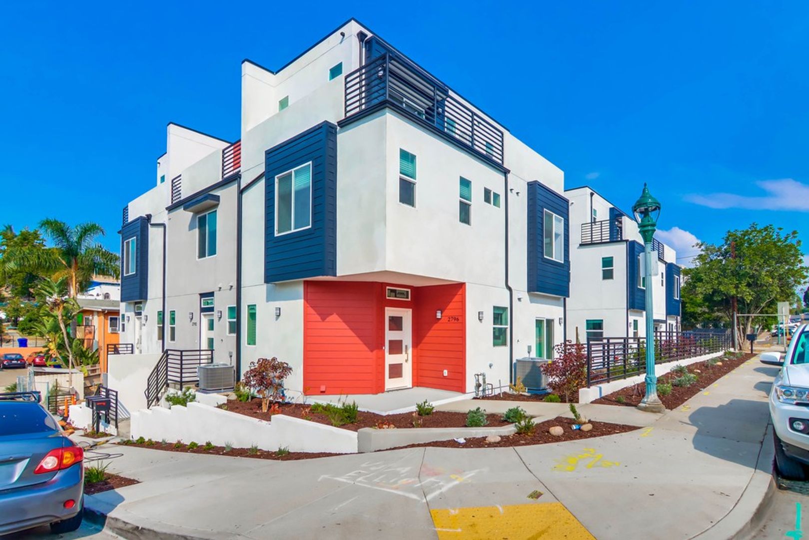 San Diego Apartment: 2788, 2792, 2796 E Street