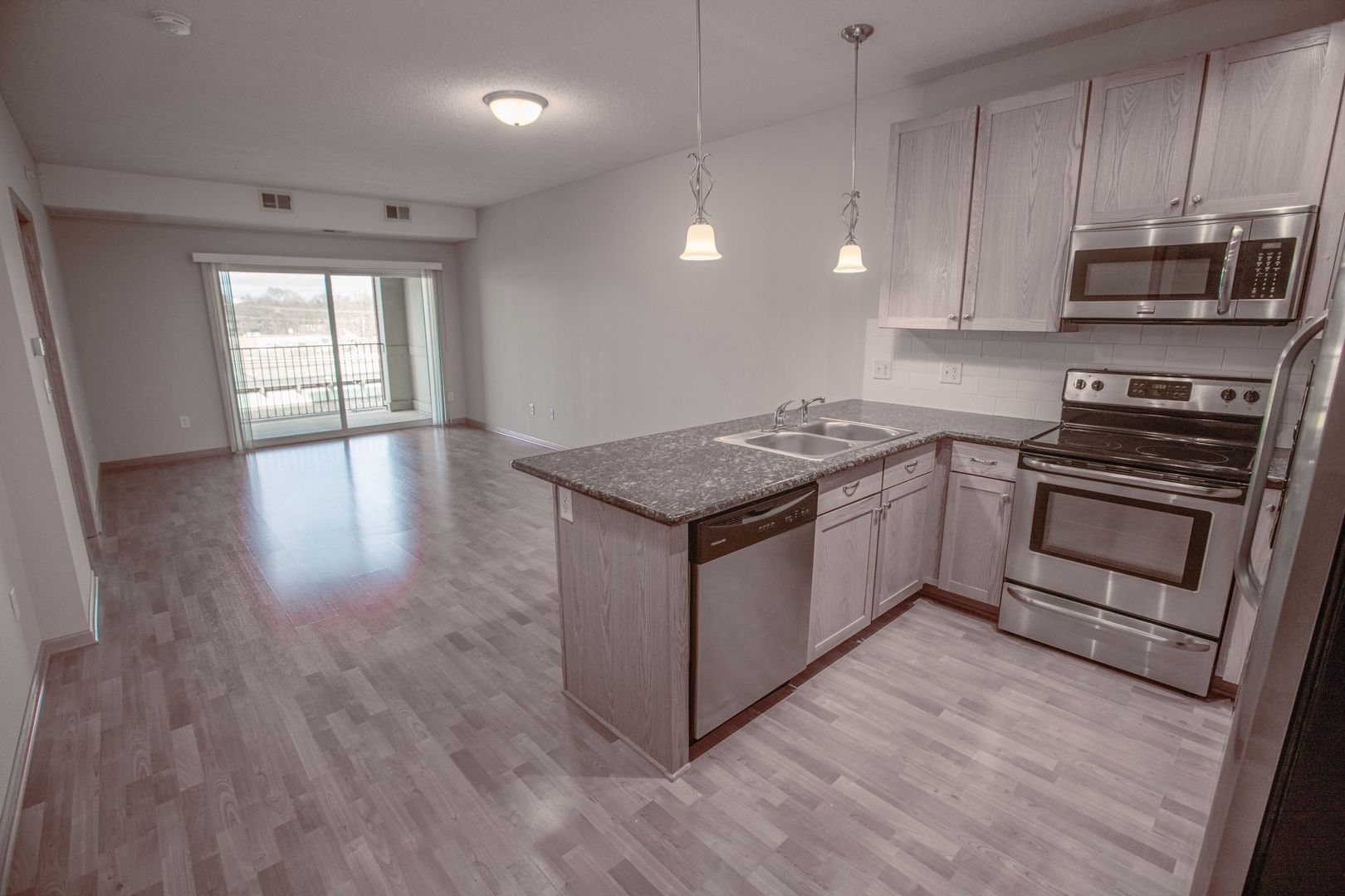 Elk River Apartment: 633 Main Street NW