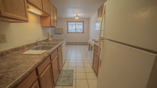 Pet Friendly 3 bedroom 1 bathroom for Rent! – photo 1