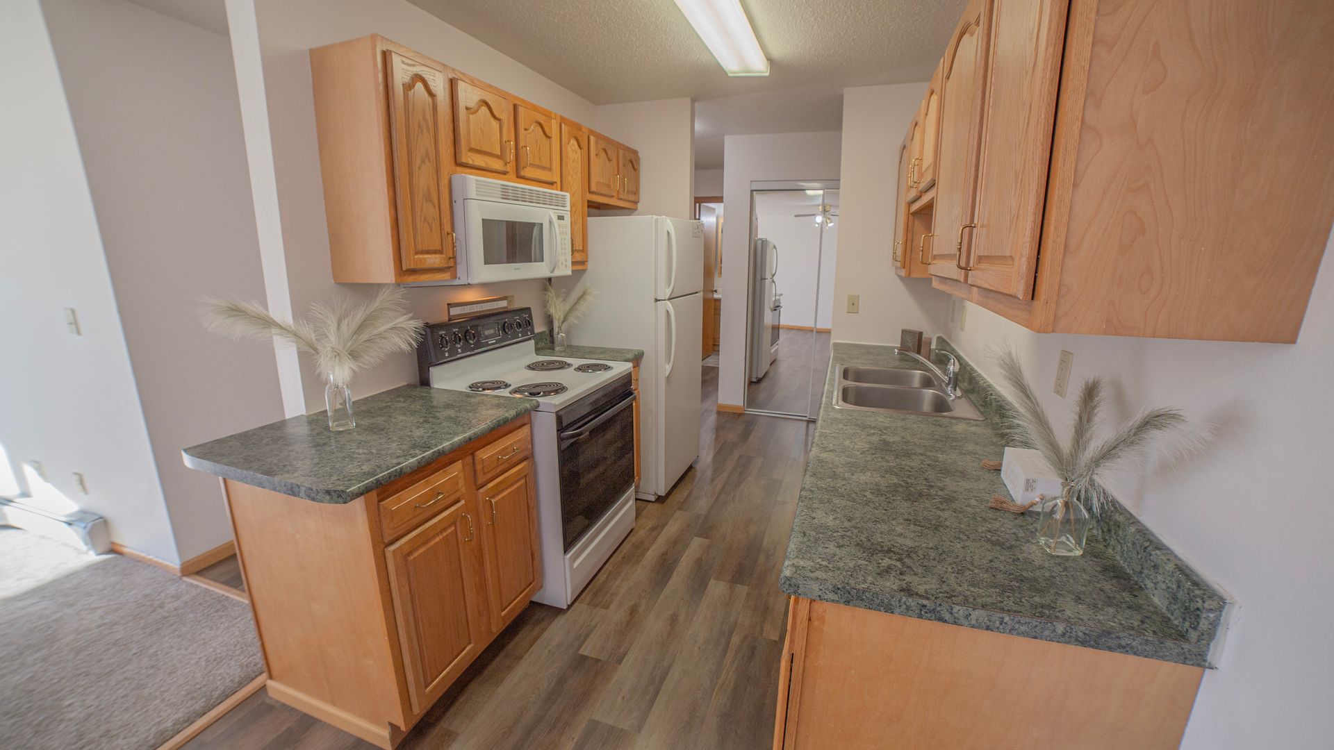 Fargo Apartment: 1342-1350 N. Broadway