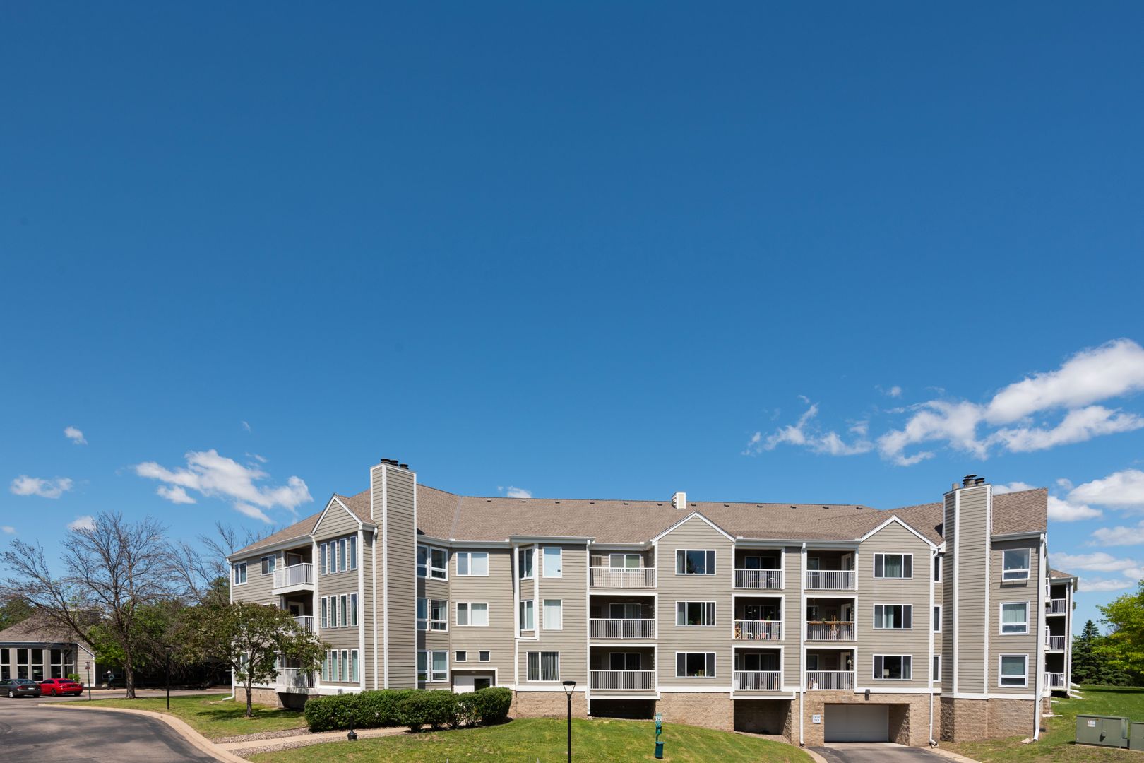 Bloomington Apartment: 7300 Bristol Village Dr