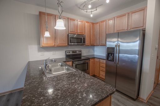 2 Bed, 2 Bath (953 SF) available at Granite Shores!