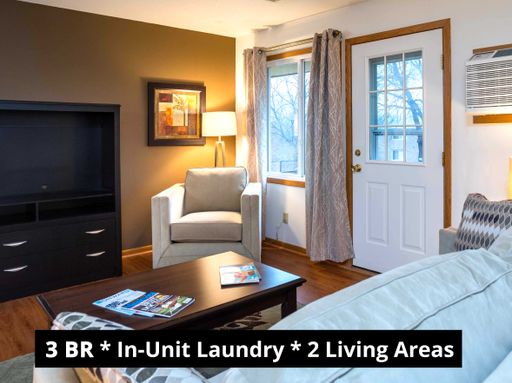 Rent Special offered on this 3 bed, 2 bath home in Bloomington! – photo 1
