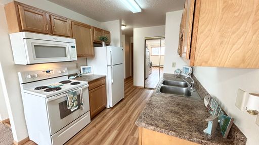 Pet Friendly 2 bedroom 1 bathroom for Rent! – photo 1