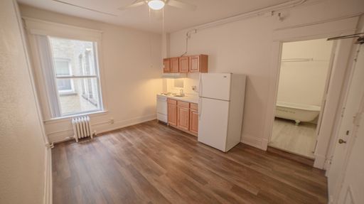 26 Robert St N, Apt 310