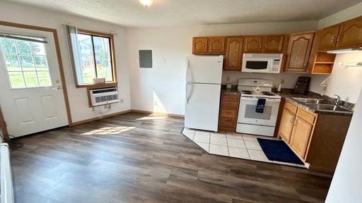 Pet friendly Efficiency! – photo 1