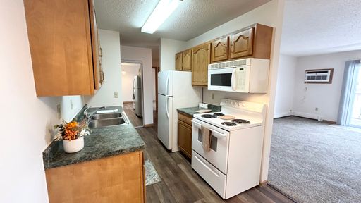 Pet Friendly 2 bedroom 1 bathroom for Rent! – photo 1