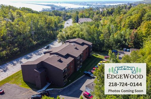 Spacious 2-Bedroom Apartment at Edgewood – 924 Sq. Ft. of Comfort & Convenience! – photo 1