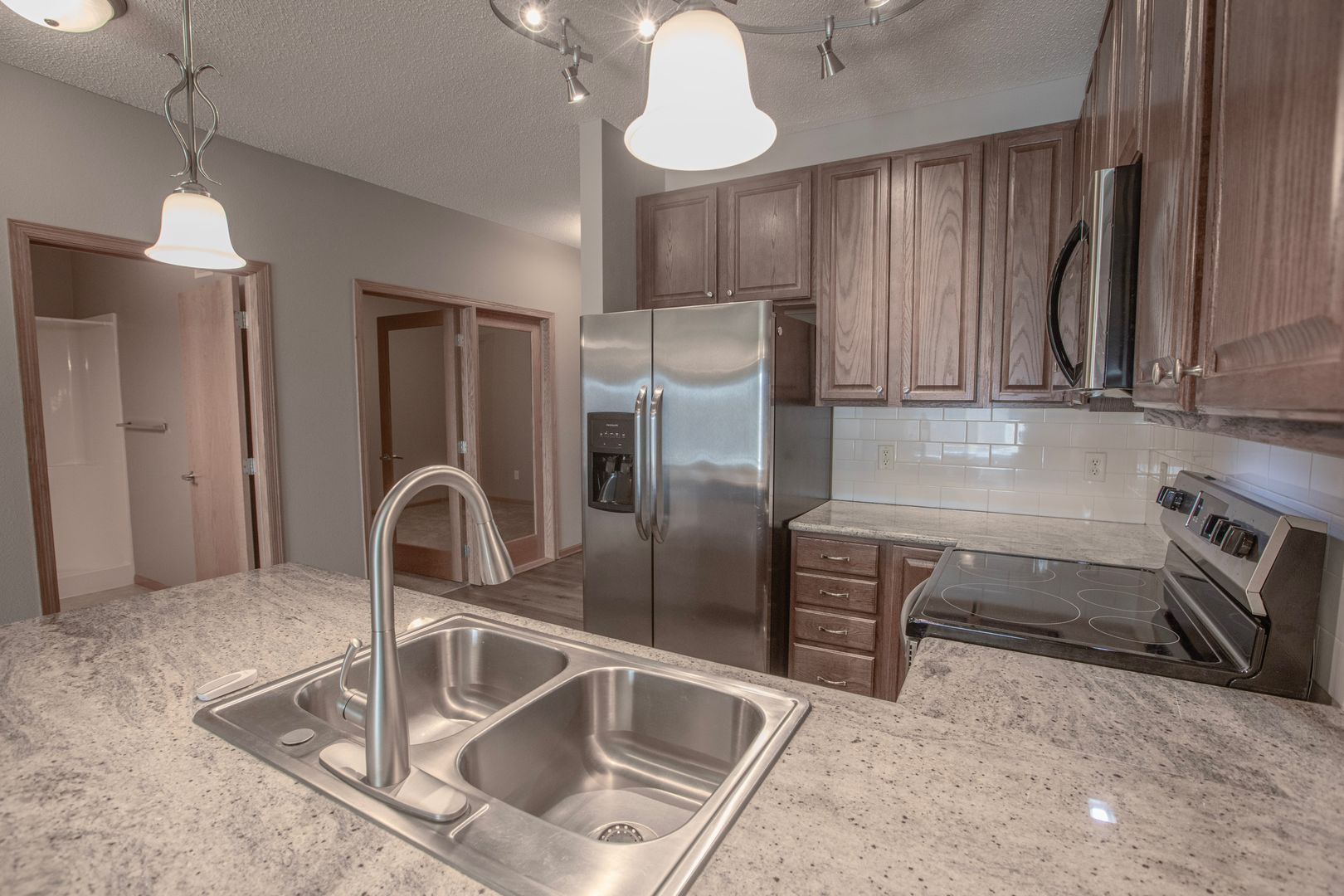 Elk River Apartment: 633 Main Street NW