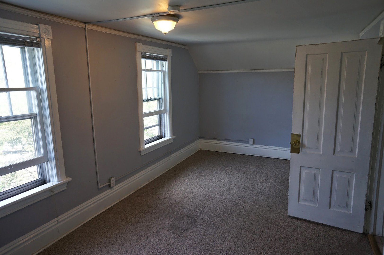 Duluth Apartment: 1206 E 3rd Street