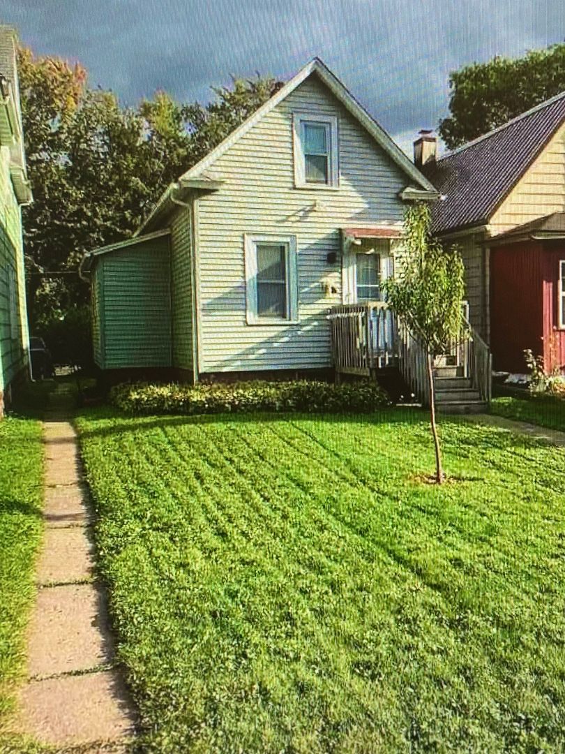 Duluth House: 3710 West 4th Street