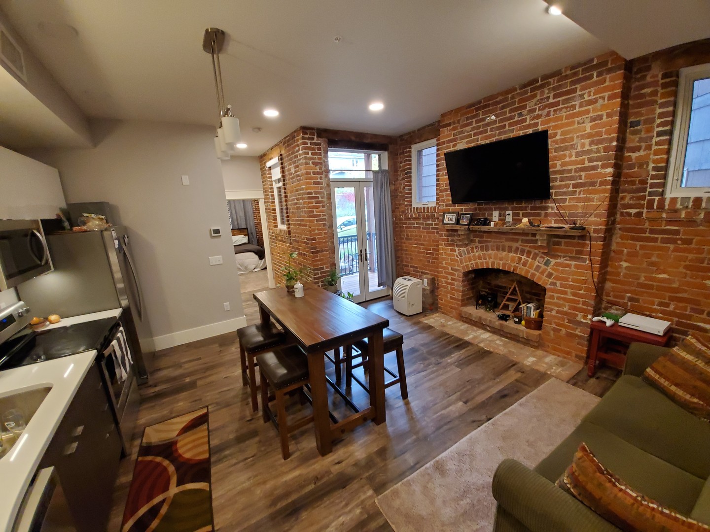 Duluth Apartment: 1509 E Superior Street