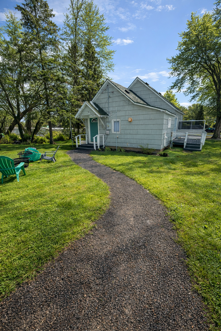 Superior House: 2622 E 2nd St