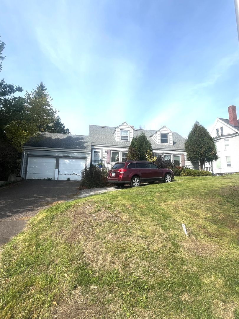 Duluth Multiplex: 1913-1915 Woodland Ave