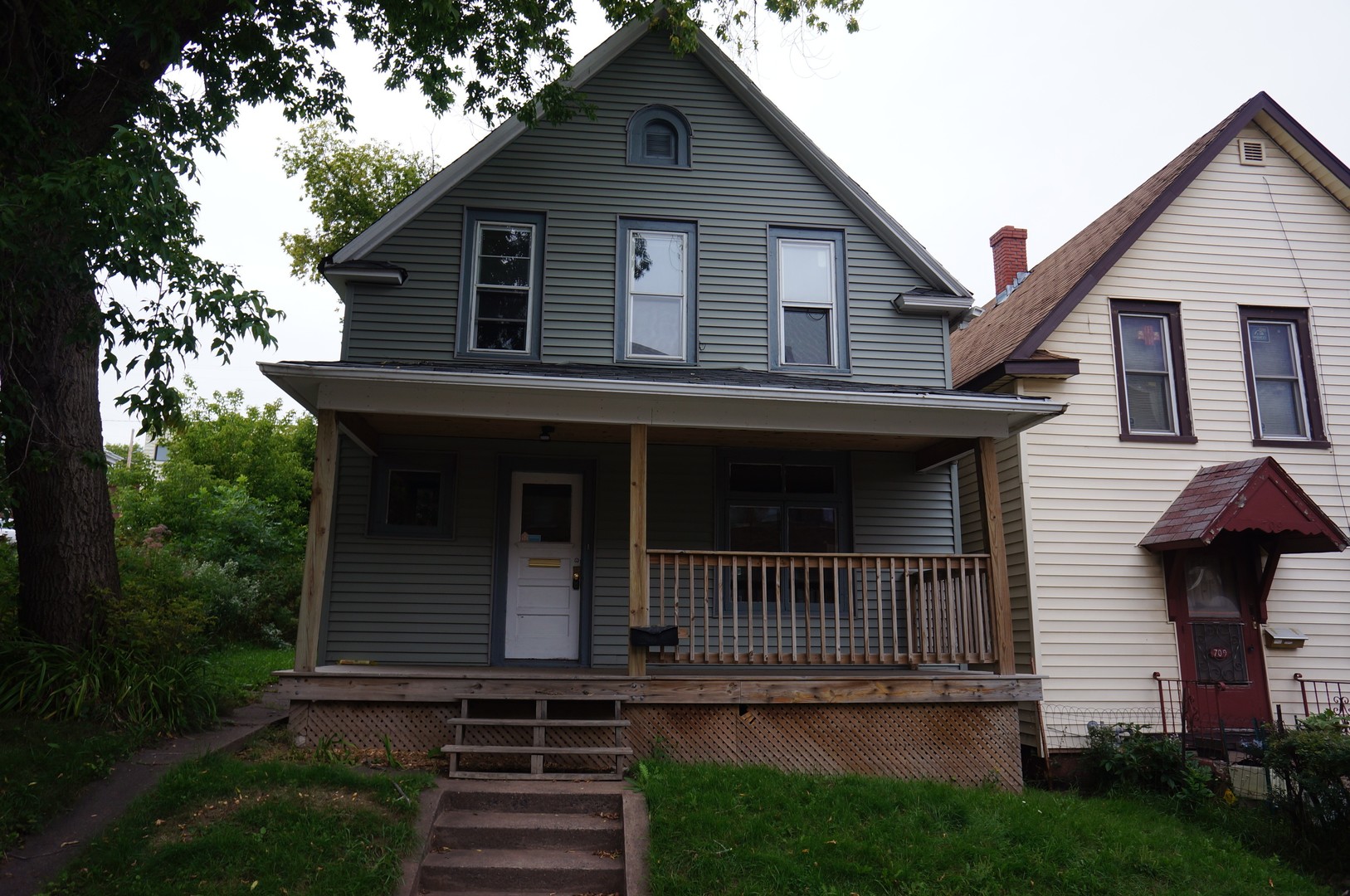 Duluth House: 707 E 2nd Street