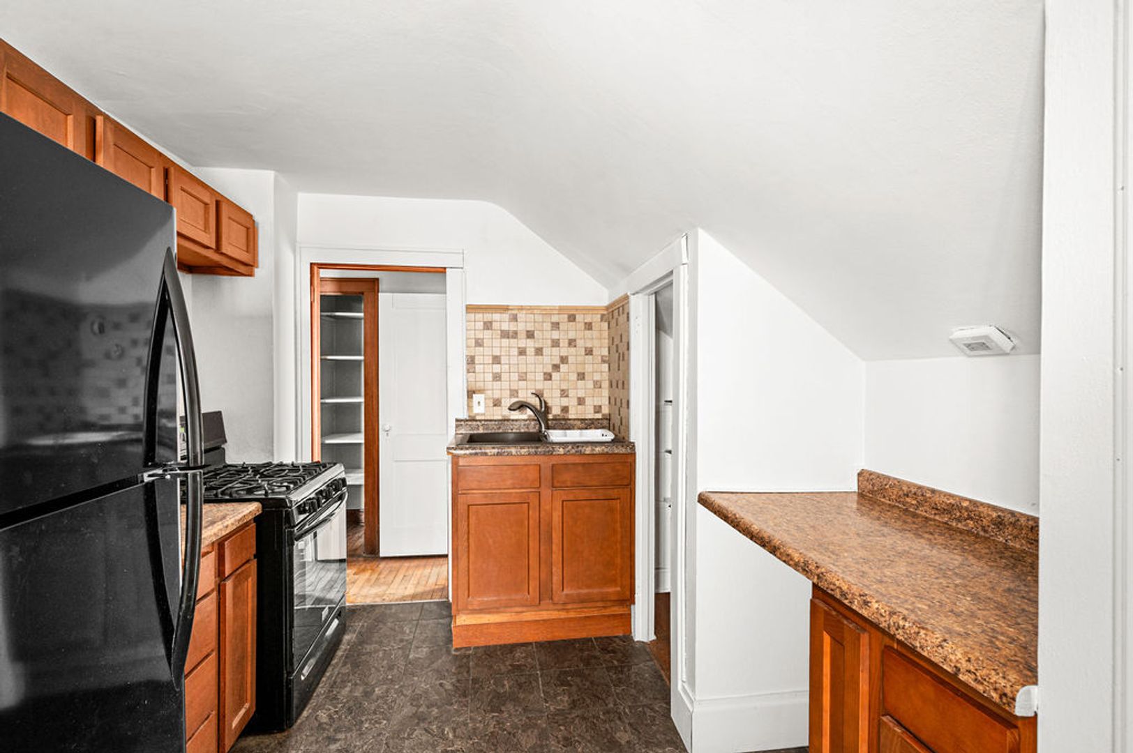 Duluth Apartment: 16 W 9th St
