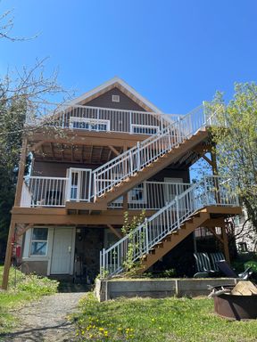 AVAILABLE August - Electric Included & $250 Off First Month Rent! 3 bedroom 1 bathroom – photo 1