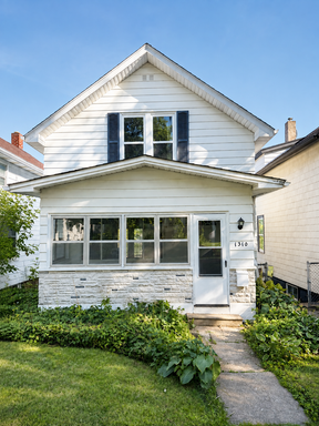AVAILABLE SEPTEMBER! - 2 Bed 1 Bath Home! – photo 1