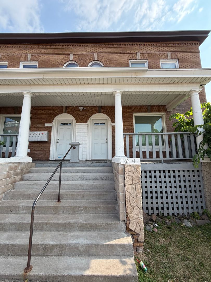 Duluth Apartment: 214-216 N 2nd Ave E