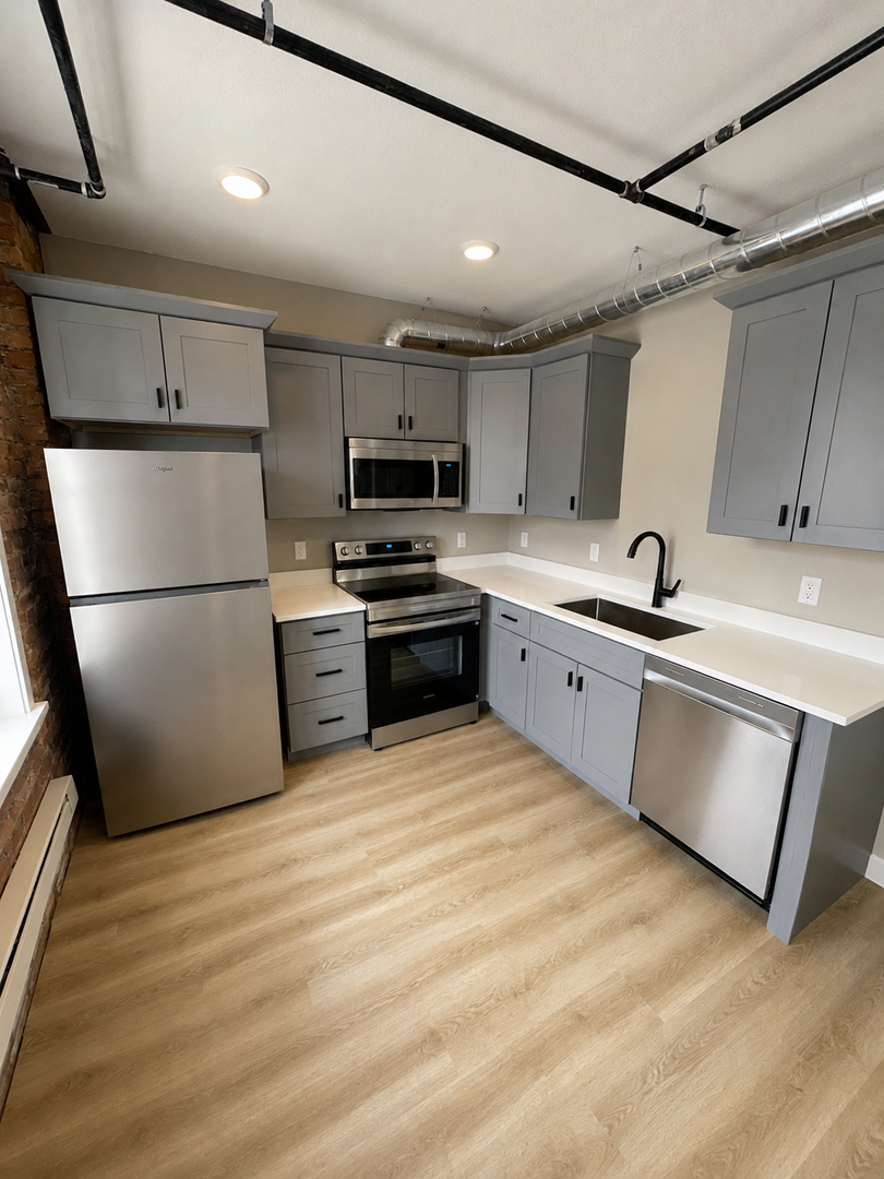 Duluth Apartment: 627 E 4th Street
