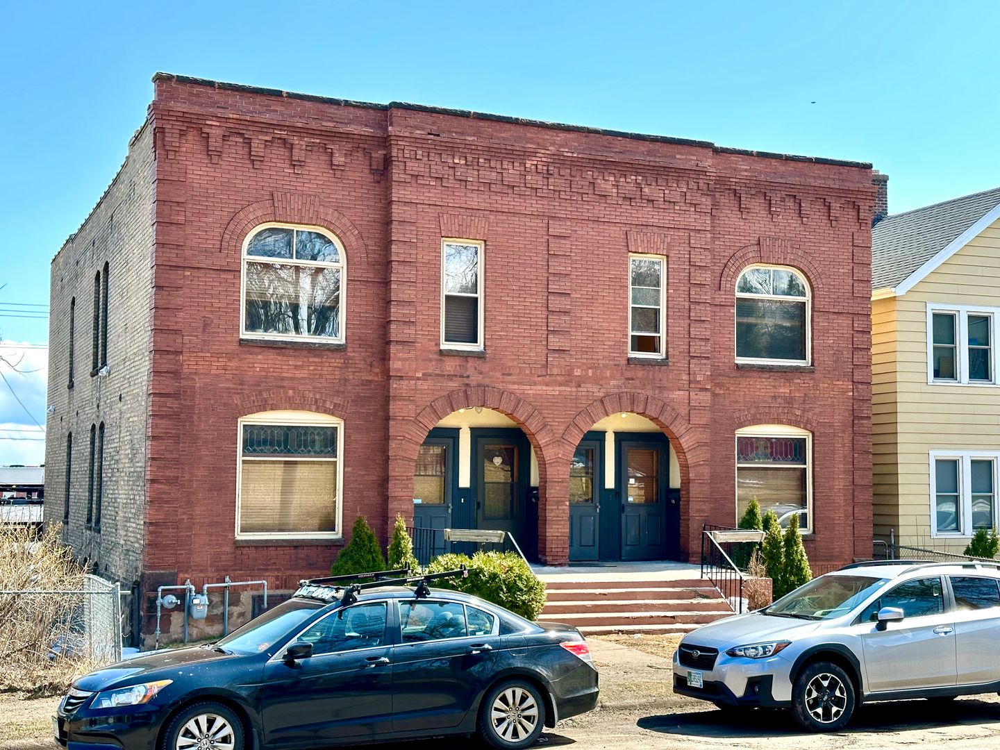 Duluth Apartment: 322-324 E 5th St