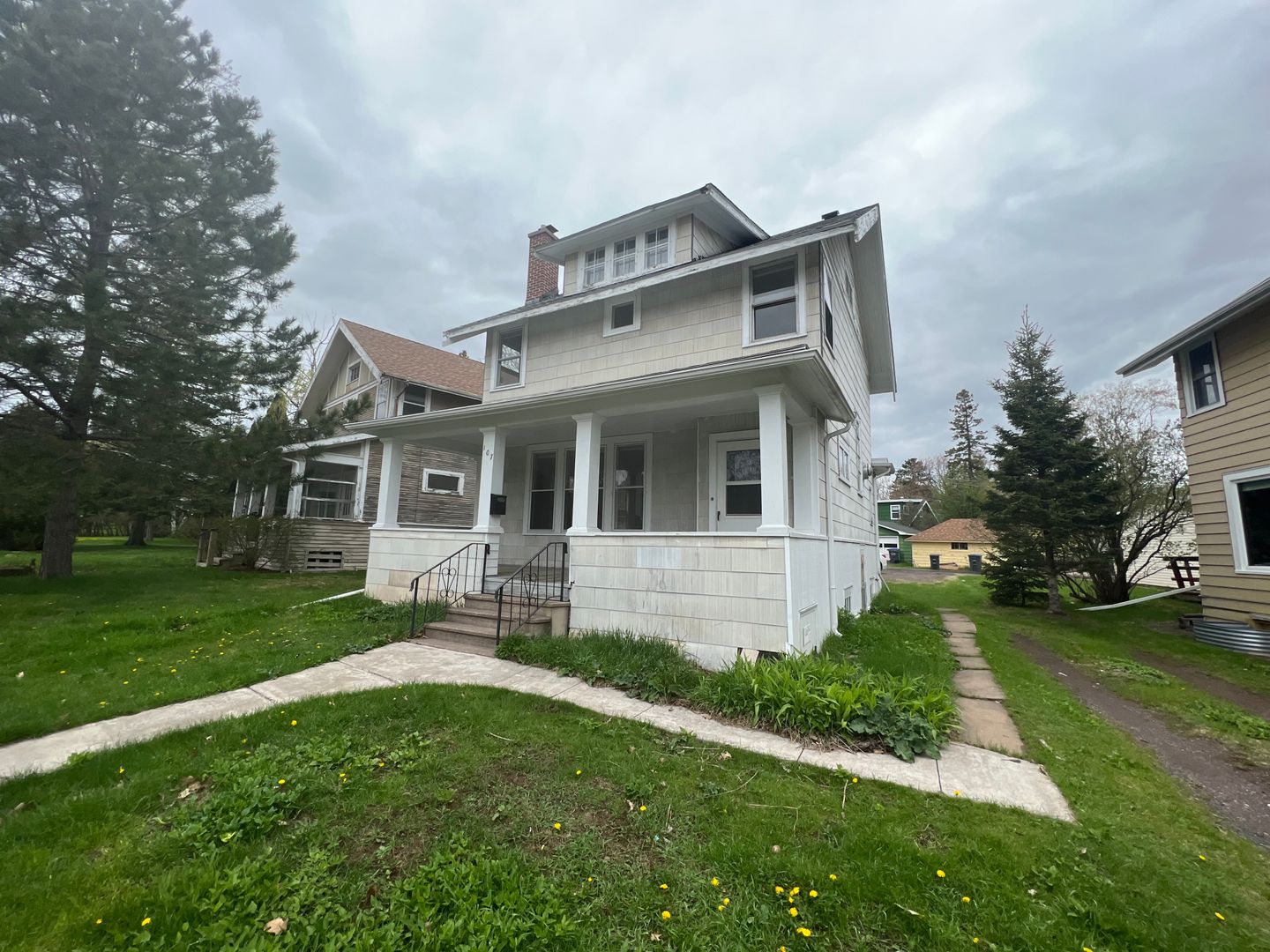 Duluth House: 107 Norton St