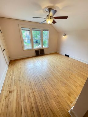 AVAILABLE JULY - 1 Bedroom 1 Bath – photo 1