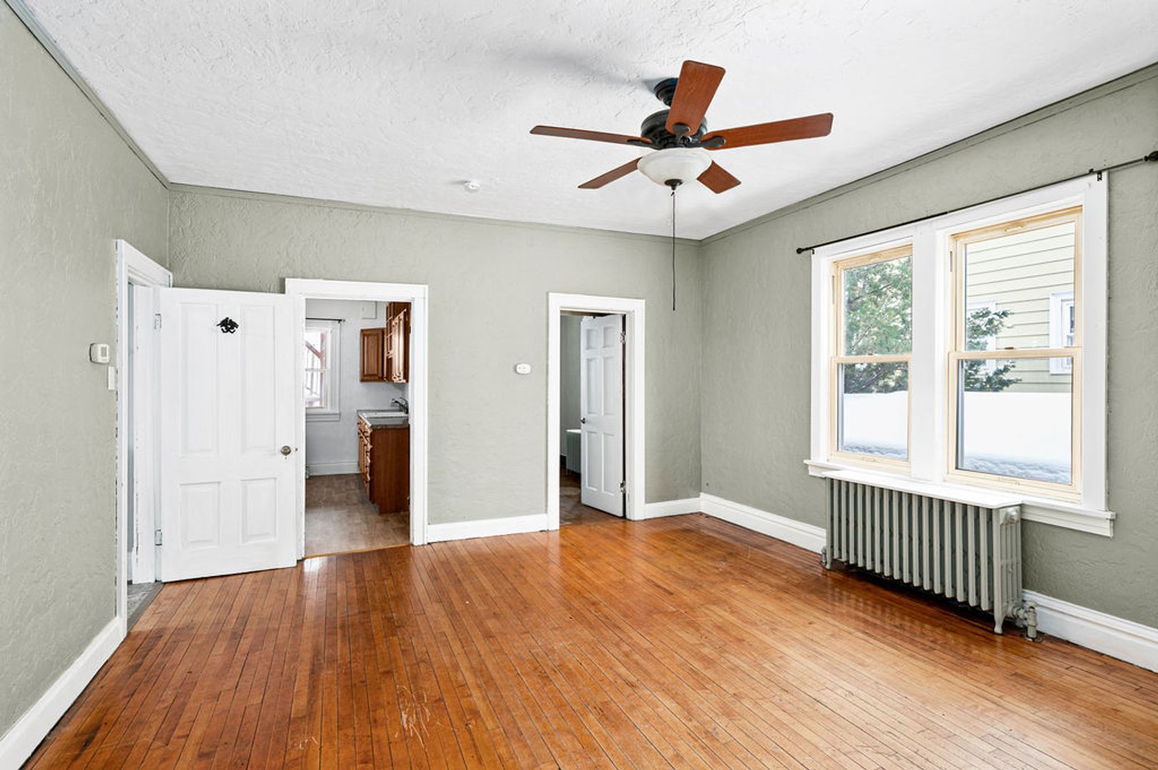 Duluth Apartment: 16 W 9th St
