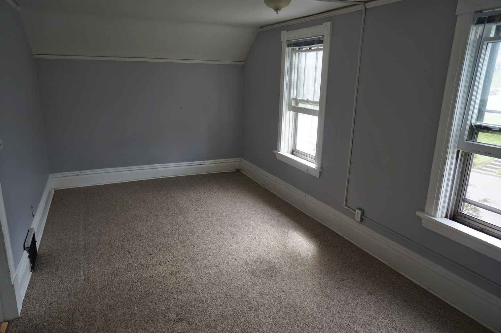Duluth Apartment: 1206 E 3rd Street