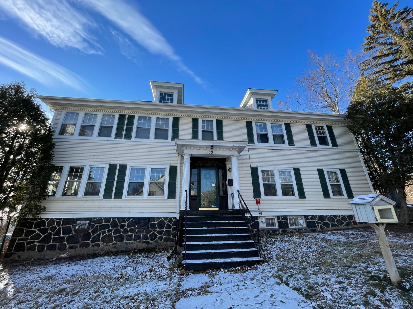 Duluth Apartment: 131 N 21st Ave East