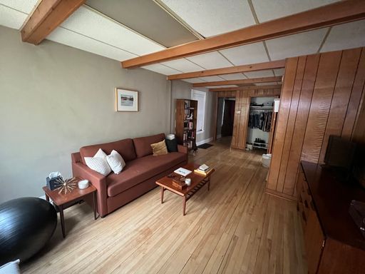 AVAILABLE SEPTEMBER 6!- 1 BED 1 BATH – photo 1