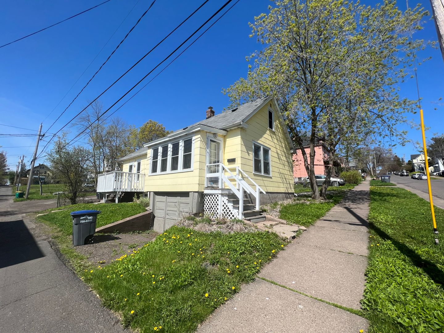 Duluth House: 617 N 9th Ave E