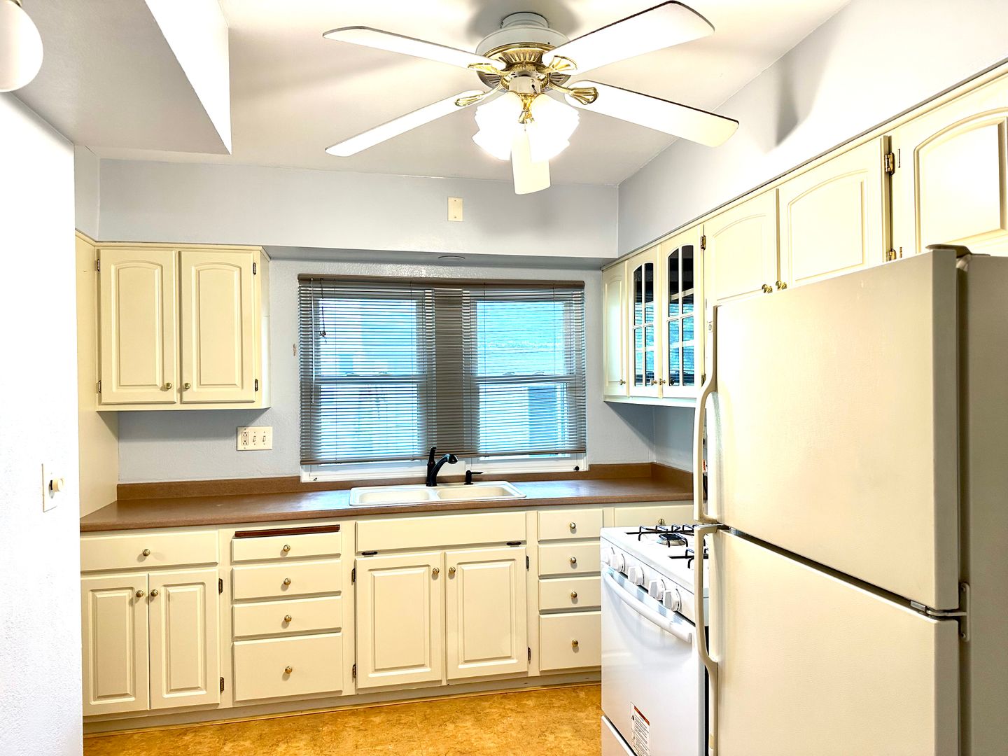 Duluth Apartment: 2320 E 2nd St
