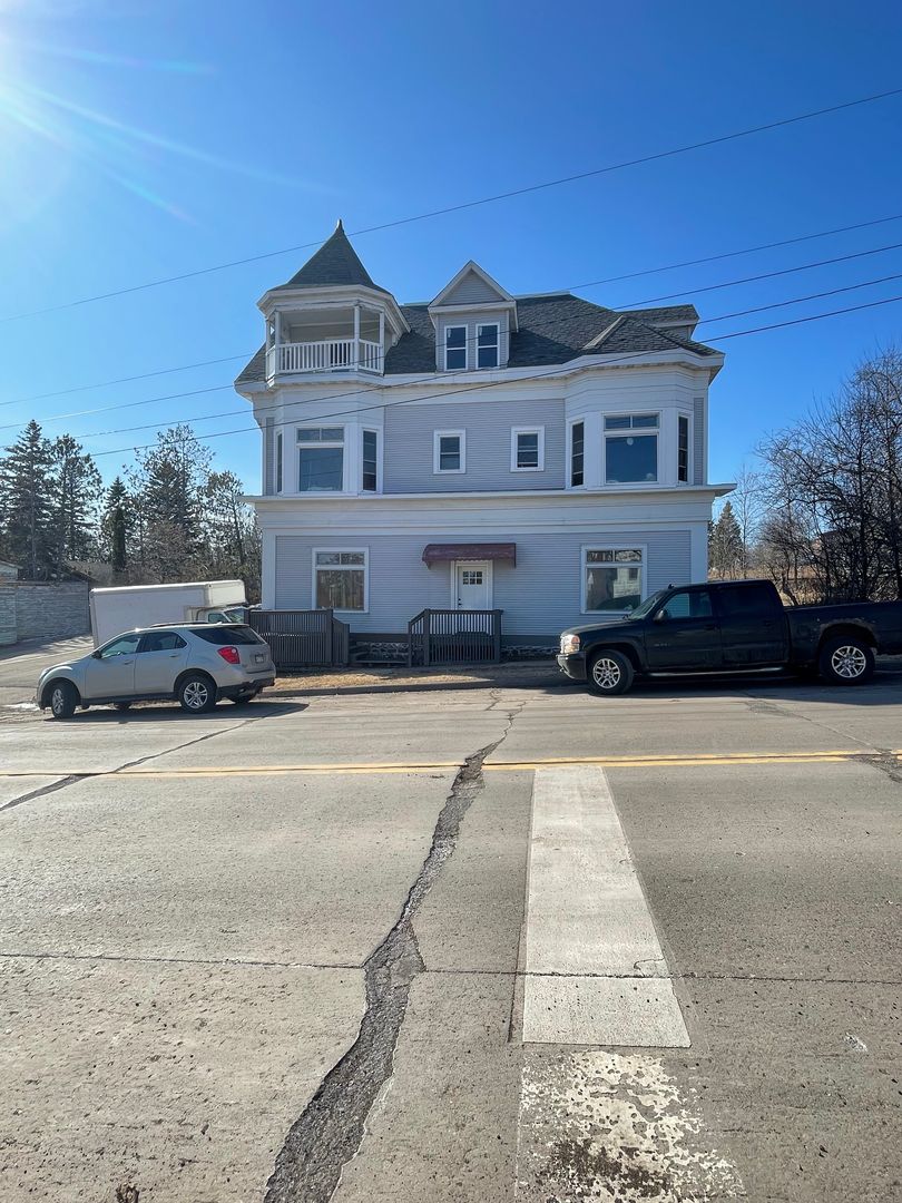 Duluth Apartment: 601 N 47th Ave E