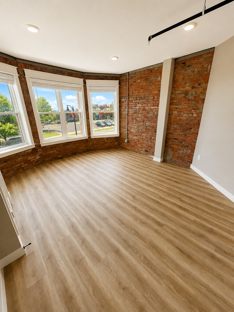 Duluth Apartment: 627 E 4th Street
