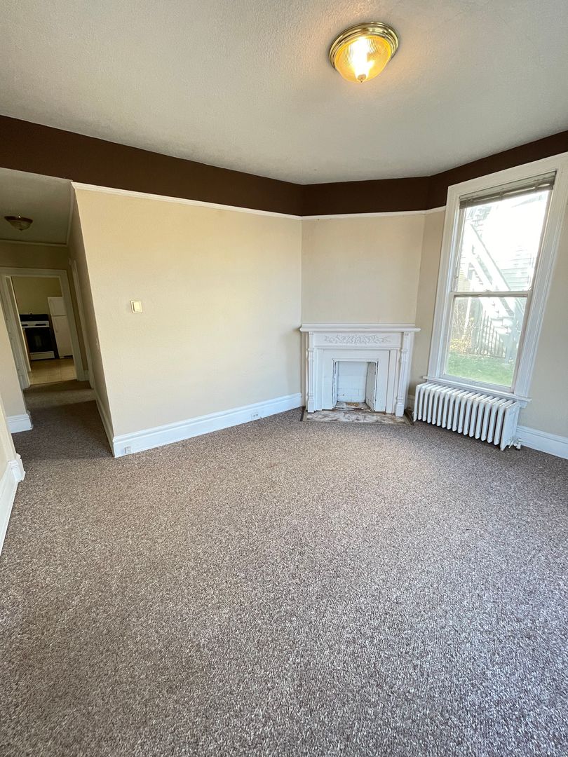 Duluth Apartment: 15-17 N 15th Ave E