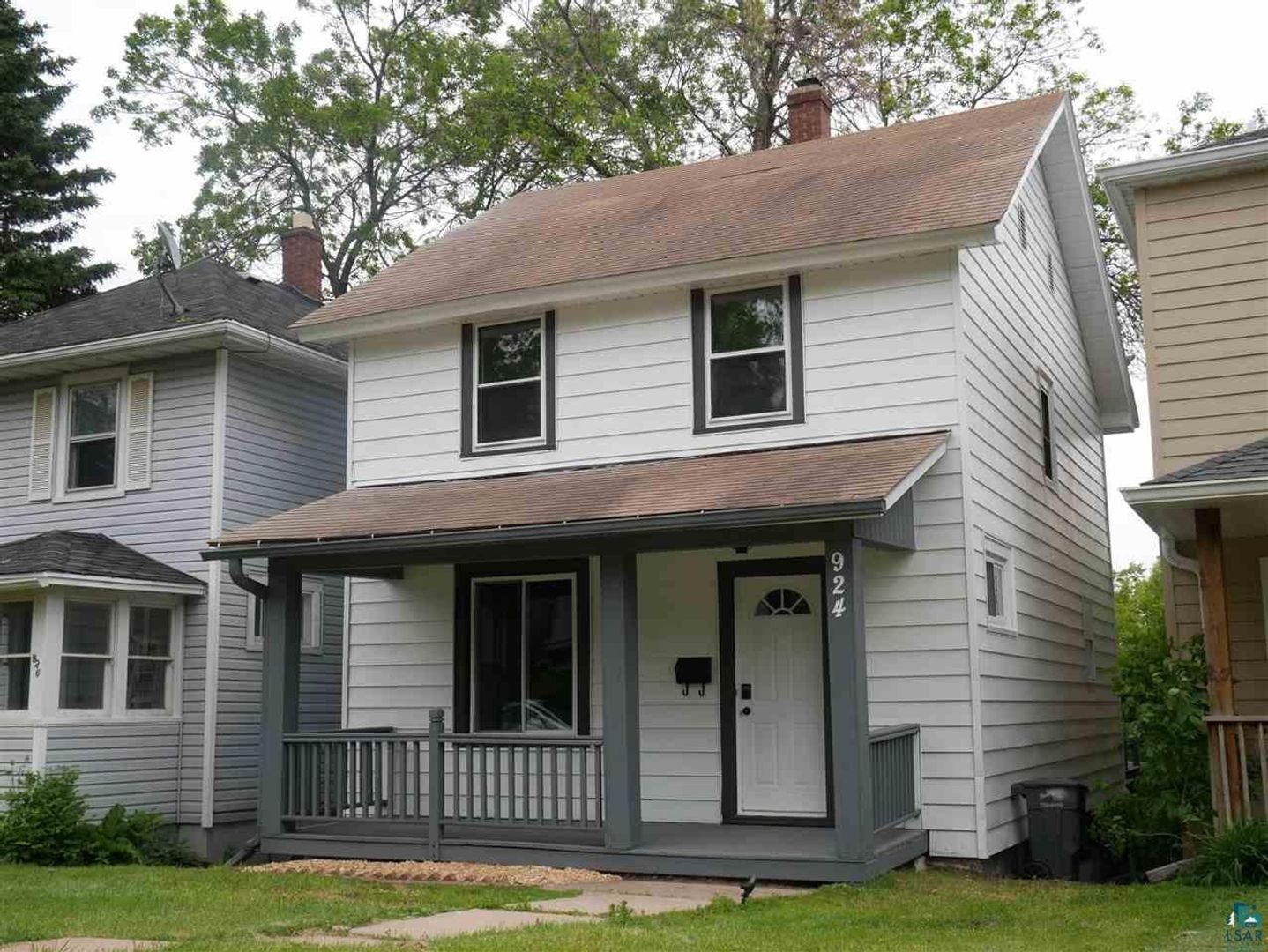 Duluth House: 924 E 8th Street