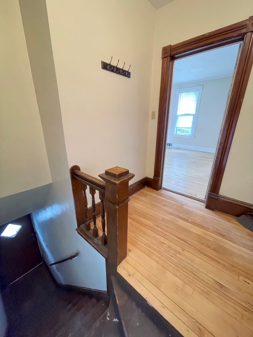 Duluth Apartment: 1302 W 1st St
