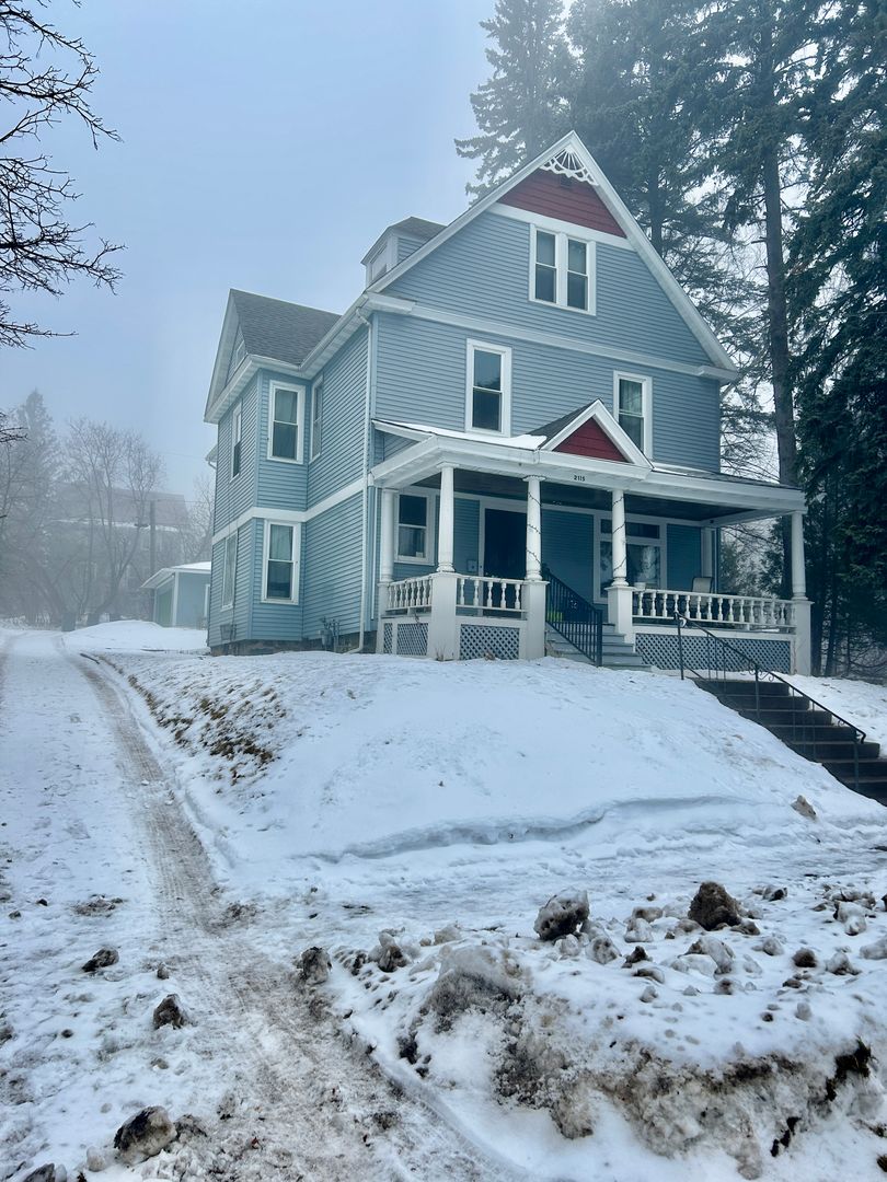 Duluth Apartment: 2115 E 1st Street