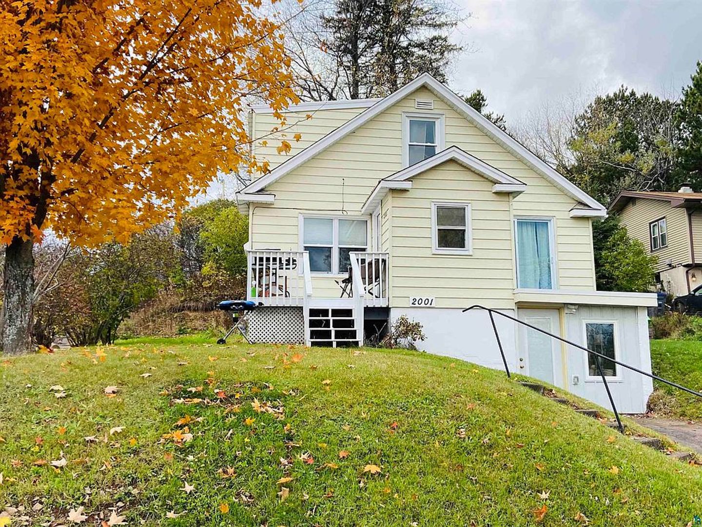 Hermantown House: 2001 Springvale Rd