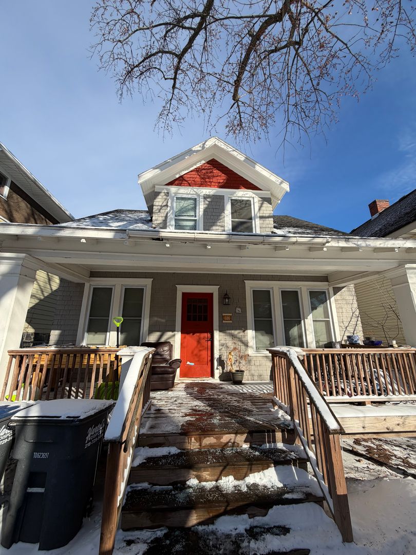 Duluth House: 626 N 10th Ave E