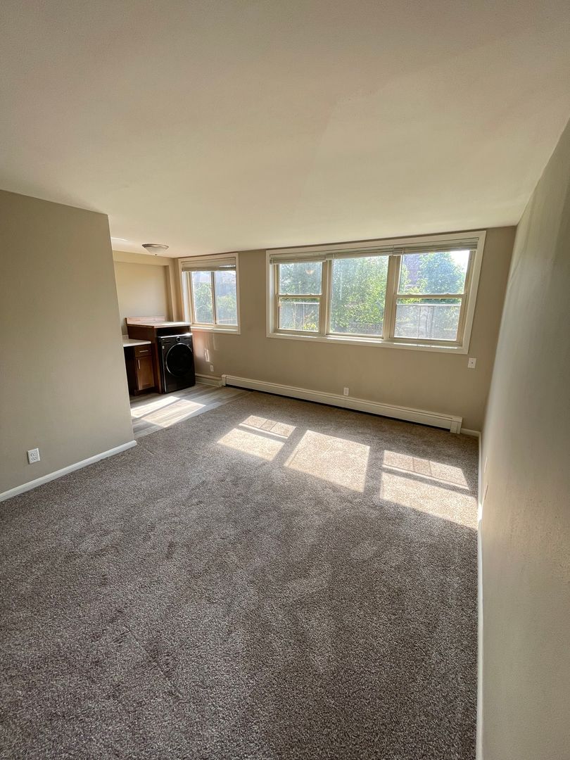 Duluth Apartment: 1807 E 3rd St